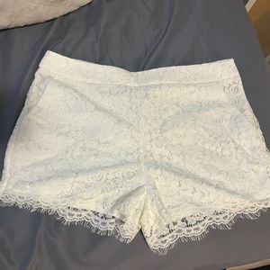 Express - cream colored lace mid-rise size 10